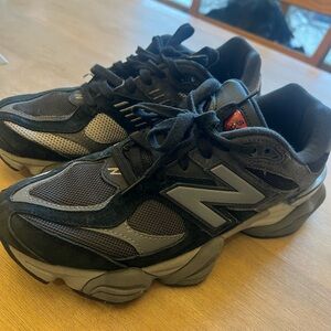 New Balance Black and Gray Performance Sneaker